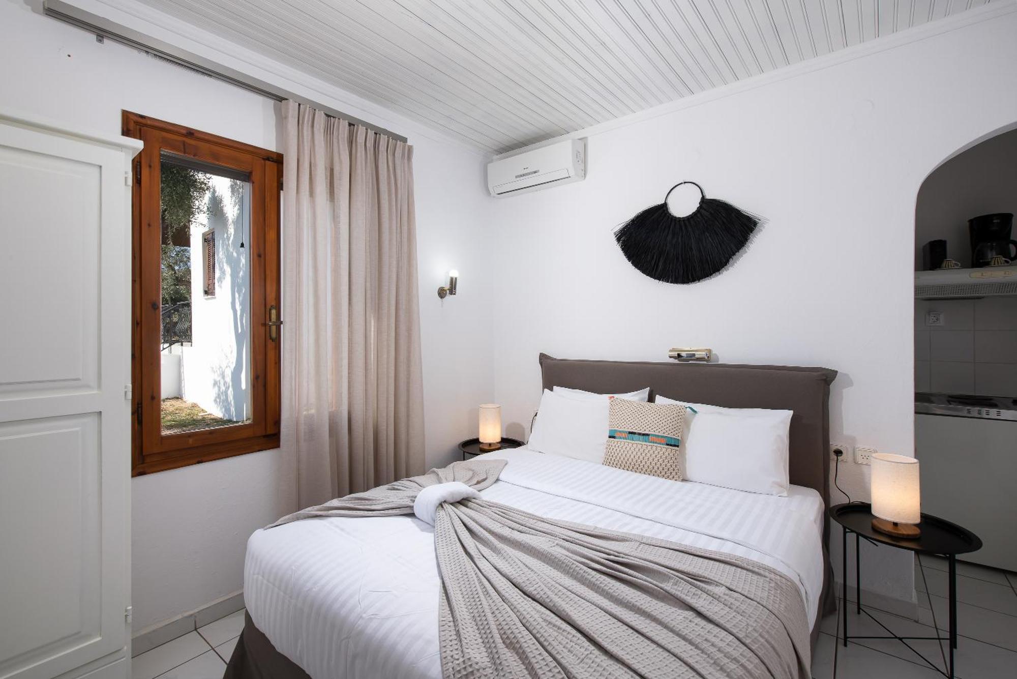 Acroterra - Easy Living Aparthotel Alikí Kültér fotó